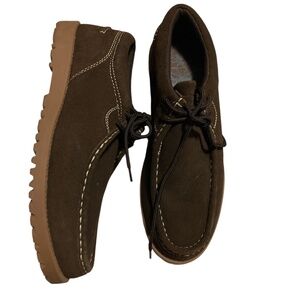 Mens brown Chukka boots